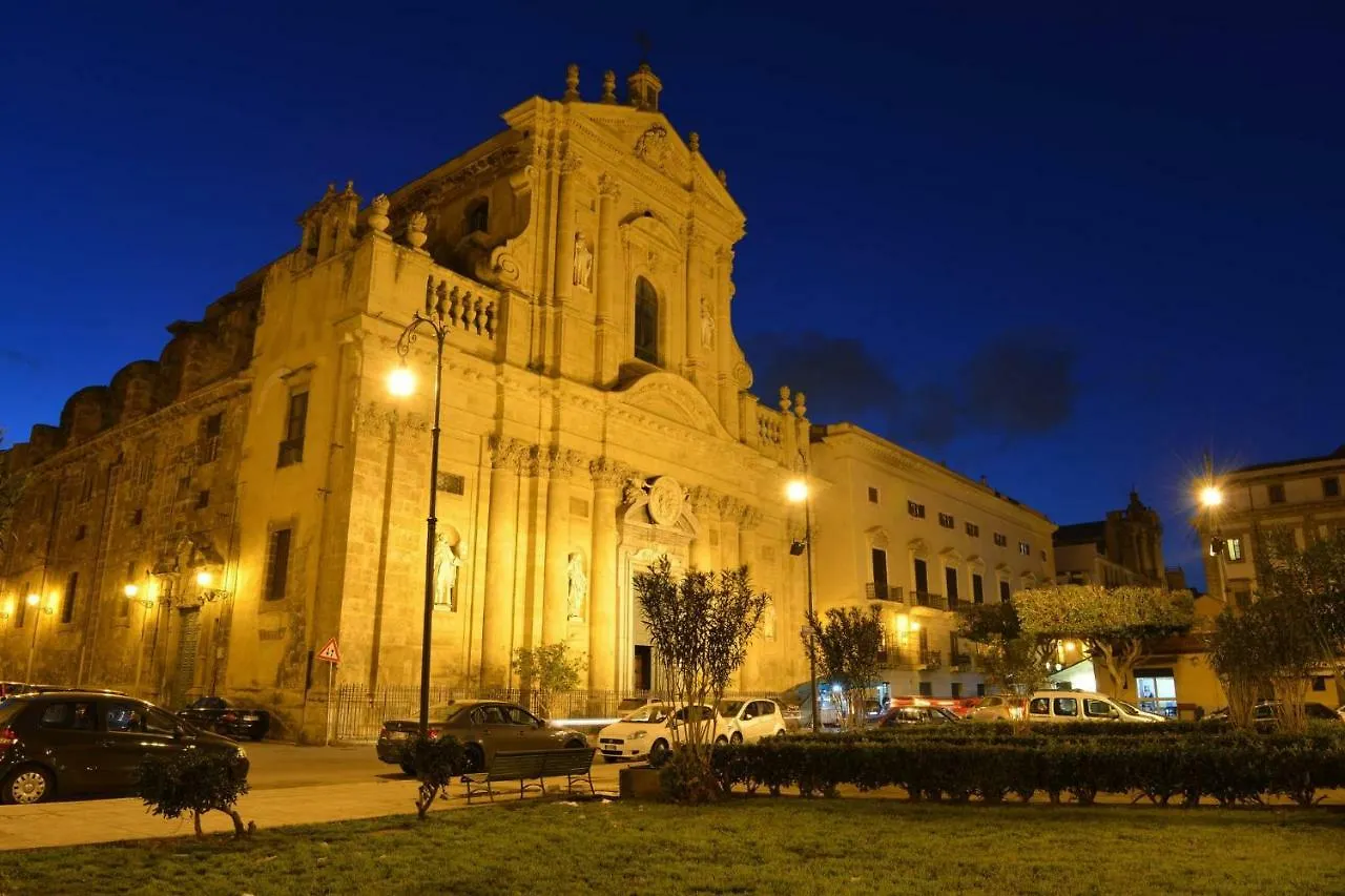 Real Umberto I° Suite - Kalsa Palermo