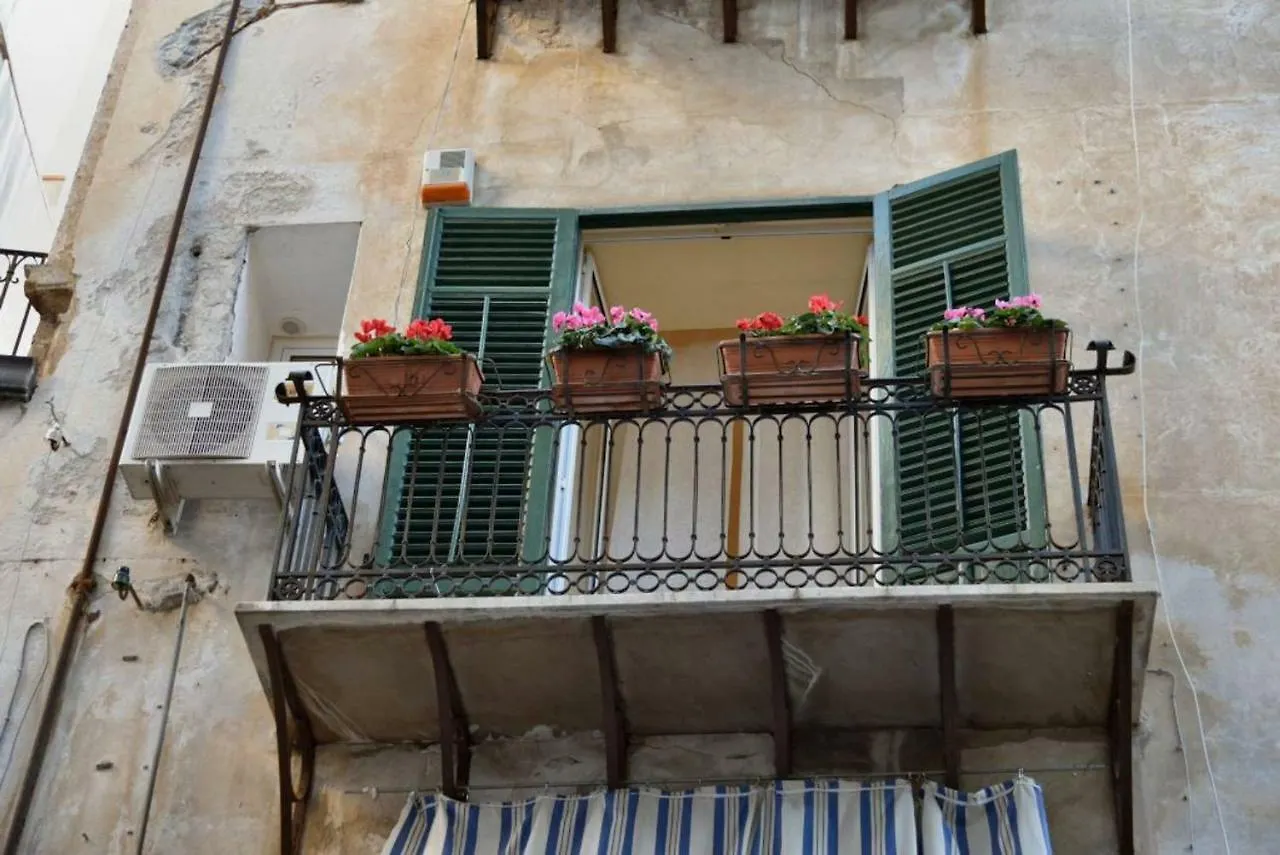 Real Umberto I° Suite - Kalsa Palermo Italy